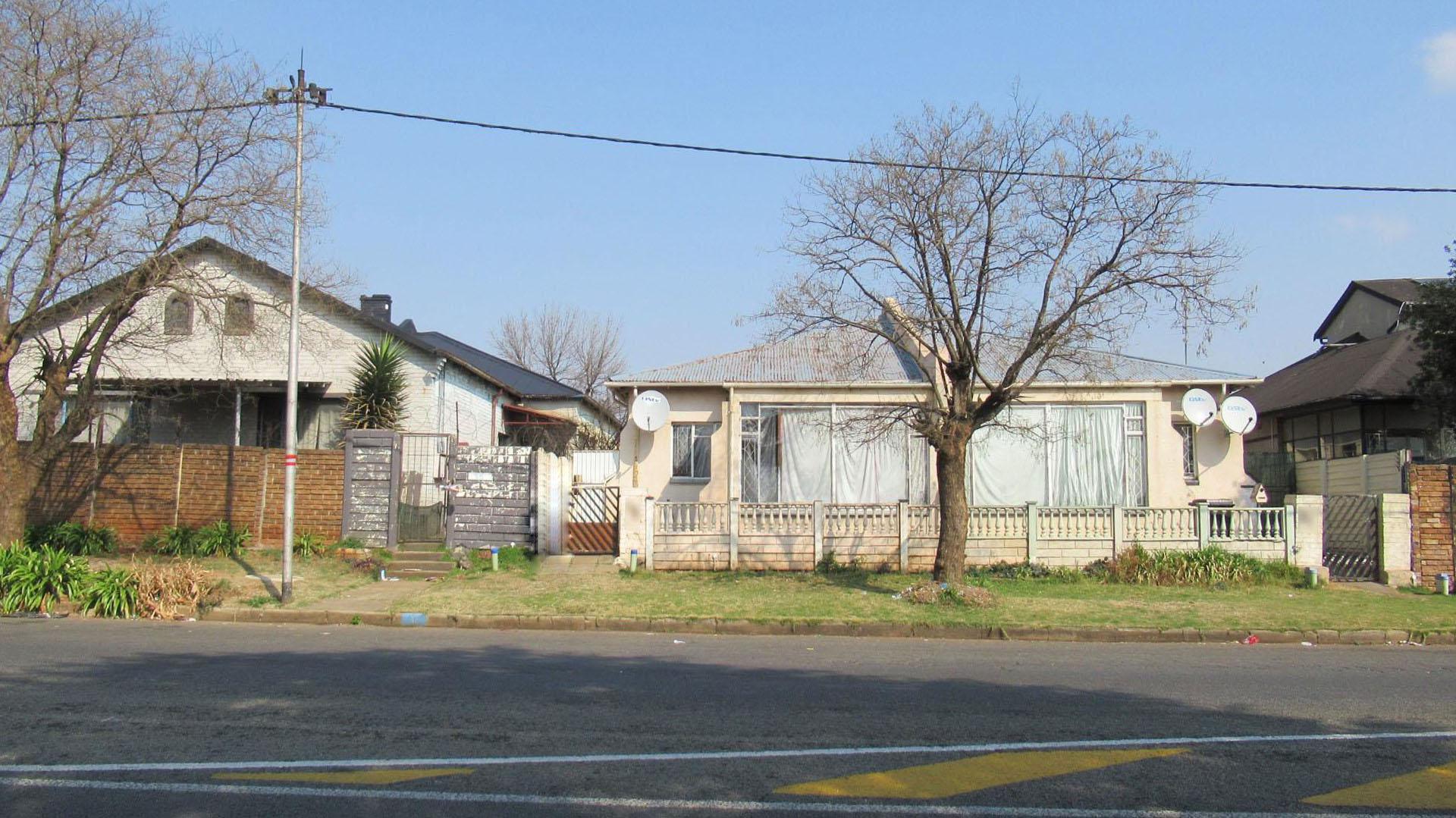 Front View of property in Brakpan