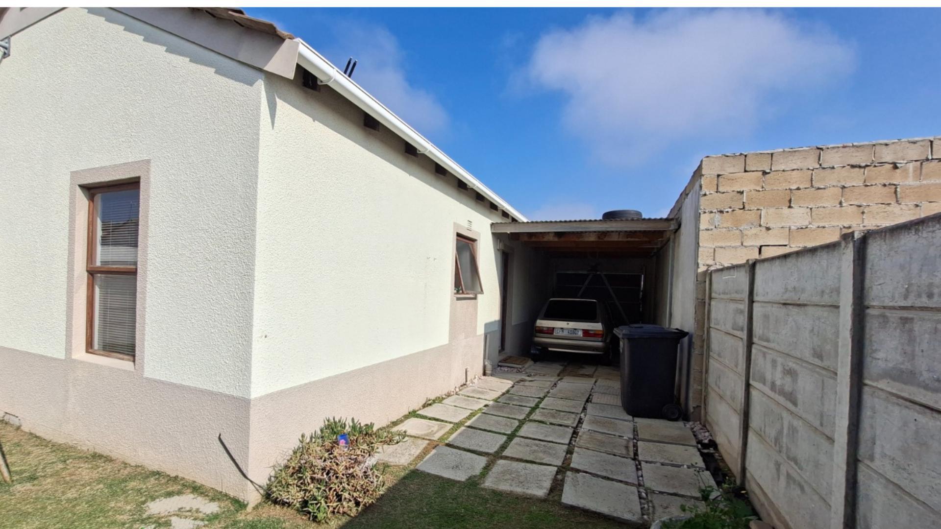 Carport  of property in Victoria Park