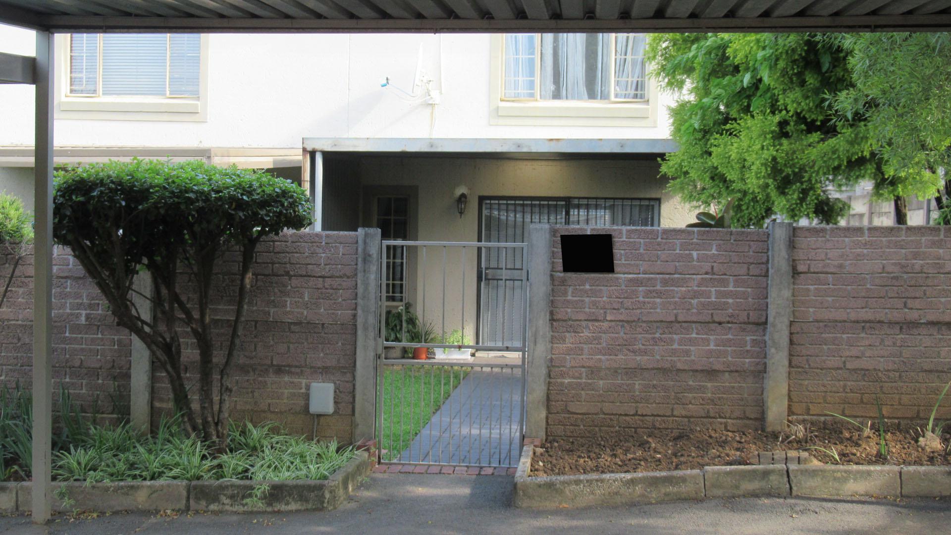 Front View of property in Sonneglans