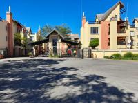  of property in Clubview