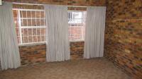 Bed Room 1 - 22 square meters of property in Vaal Oewer