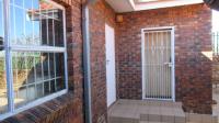 Spaces - 55 square meters of property in Vaal Oewer