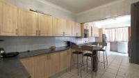 Kitchen - 24 square meters of property in Claremont