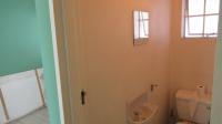 Guest Toilet - 4 square meters of property in Kew