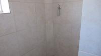 Bathroom 1 - 5 square meters of property in Kew