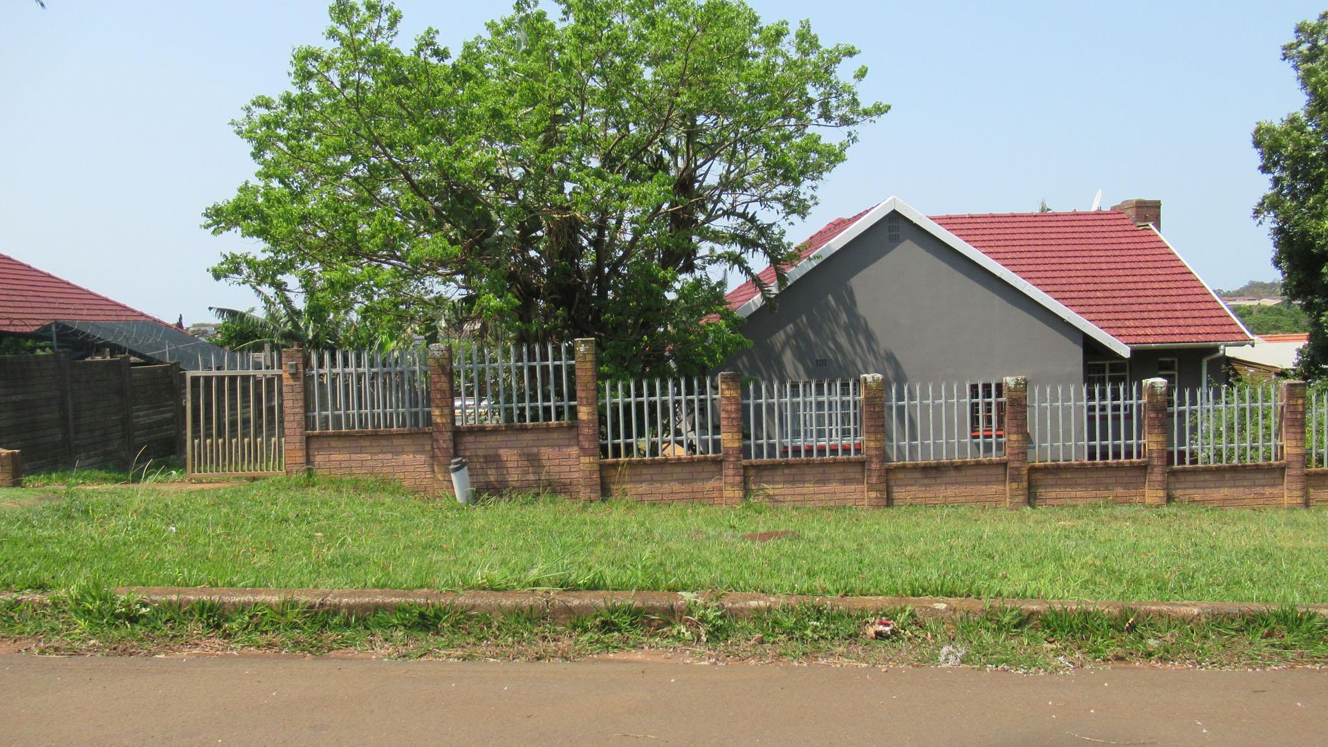 Front View of property in Grantham Park