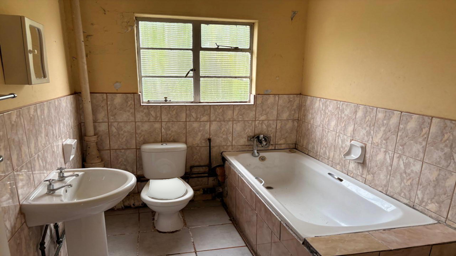 Bathroom 1 of property in Vryheid