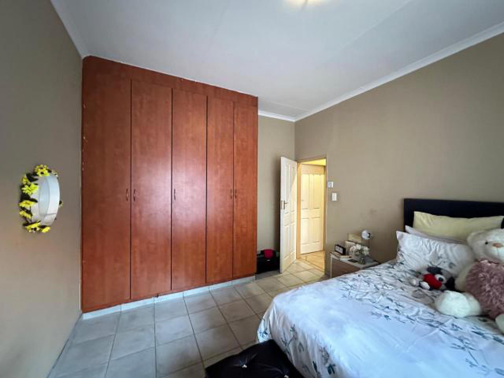 Bed Room 2 of property in Middelburg - MP