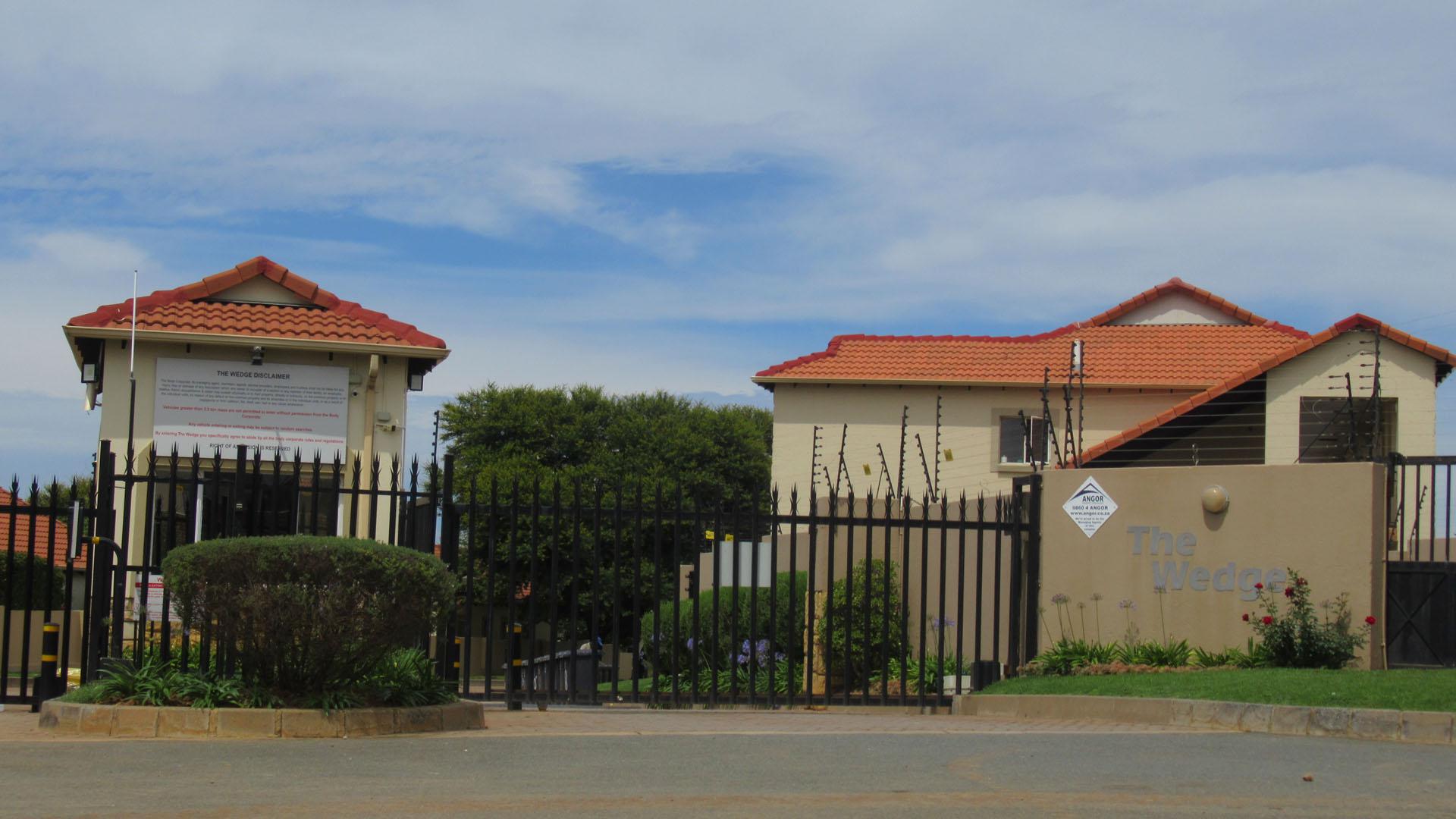 Front View of property in Zandspruit