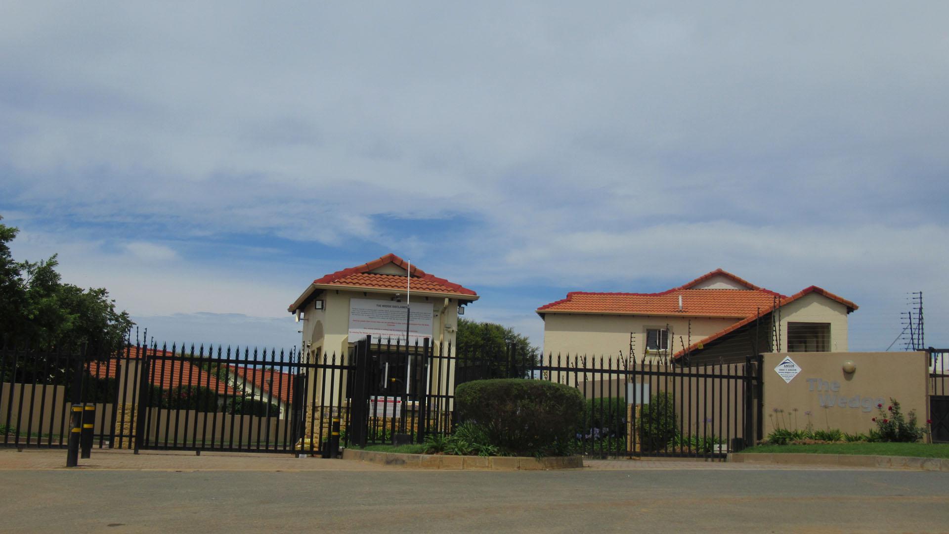 Front View of property in Zandspruit