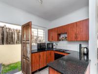 Kitchen - 9 square meters of property in Zandspruit