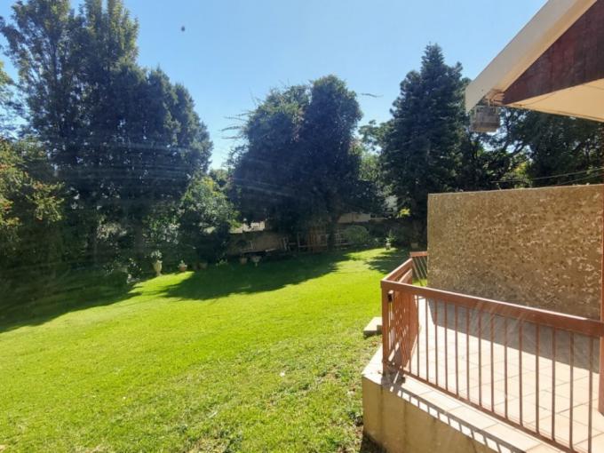 2 Bedroom Apartment to Rent in Cresta Property to rent M