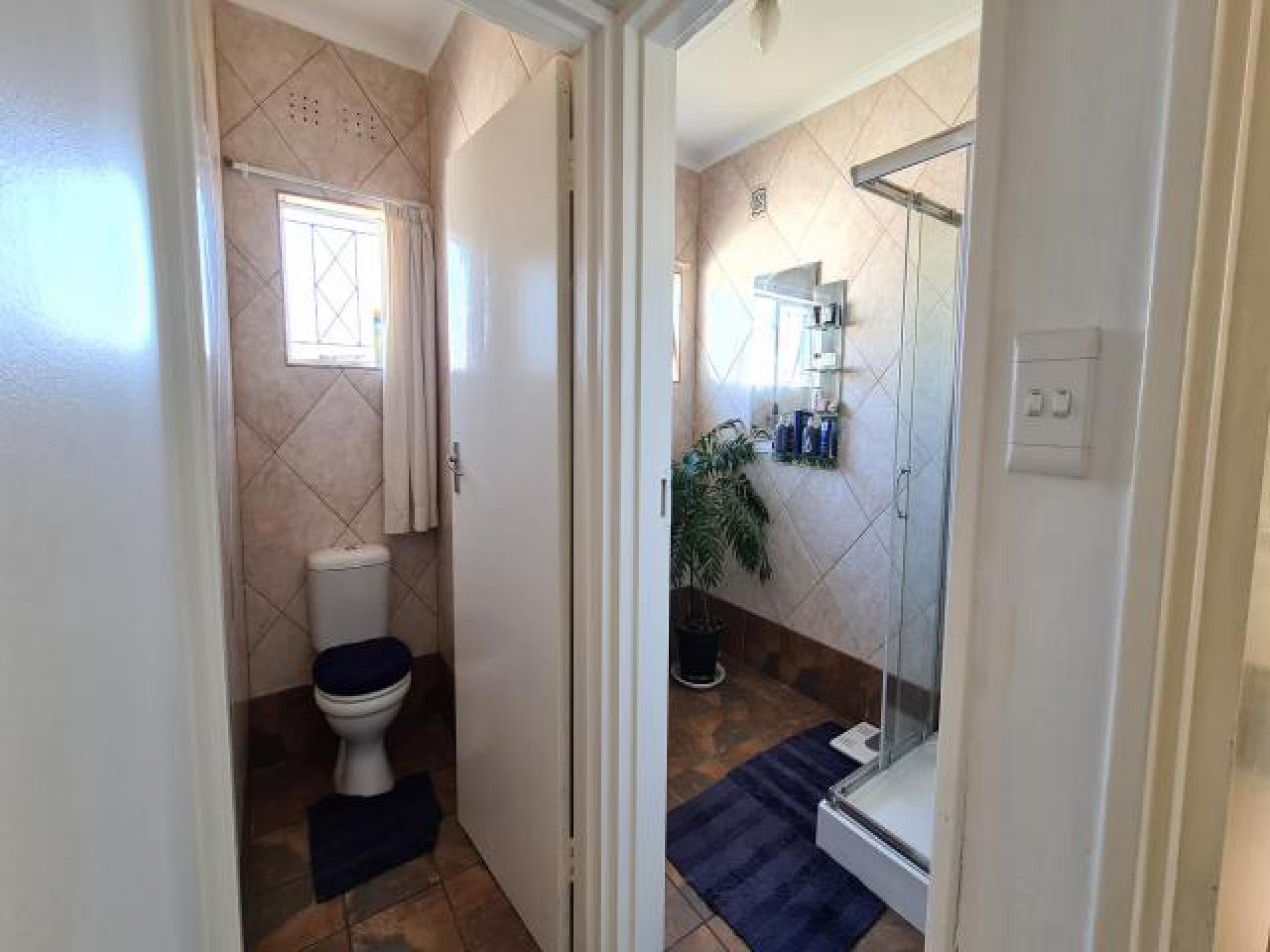 Bathroom 1 of property in King Williams Town