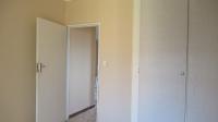 Bed Room 1 - 11 square meters of property in Karenpark