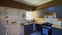 Kitchen - 12 square meters of property in Symhurst
