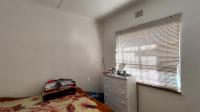 Bed Room 1 - 11 square meters of property in Symhurst