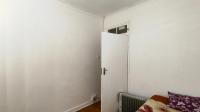Bed Room 1 - 11 square meters of property in Symhurst
