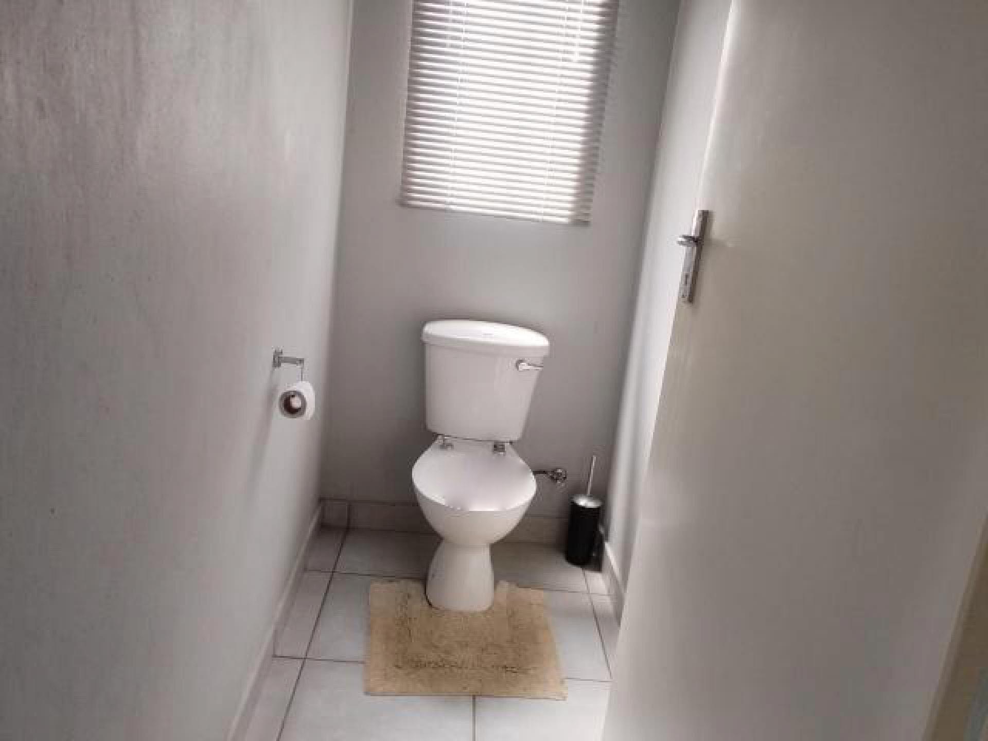 Bathroom 2 of property in Rustenburg