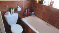 Bathroom 1 - 6 square meters of property in Vaalpark