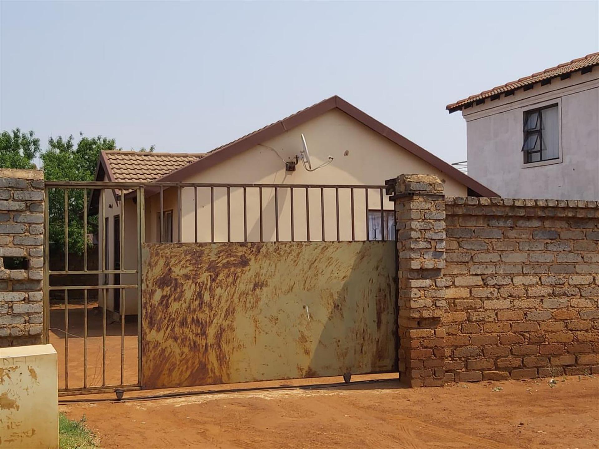Front View of property in Ogies