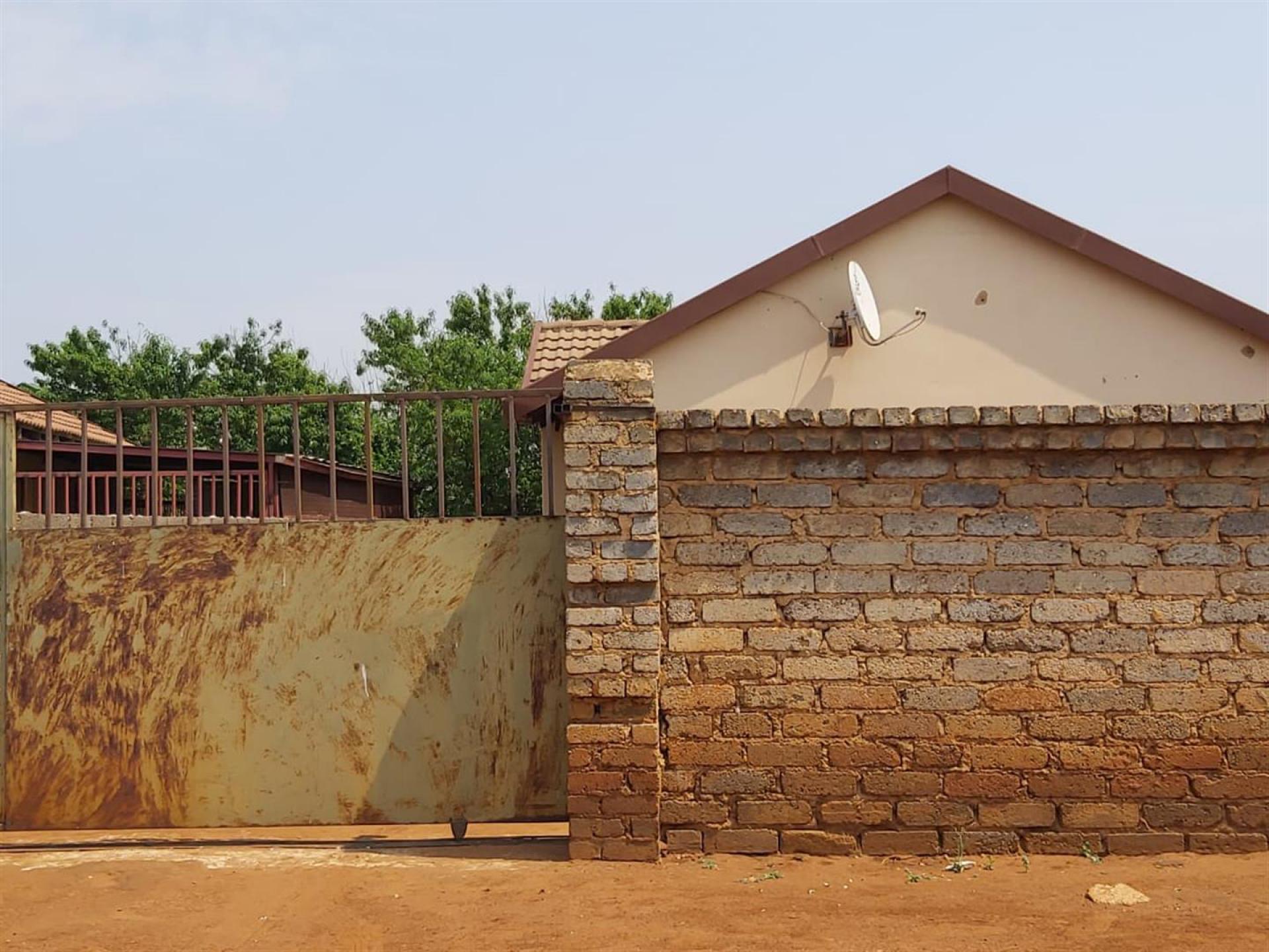 Front View of property in Ogies
