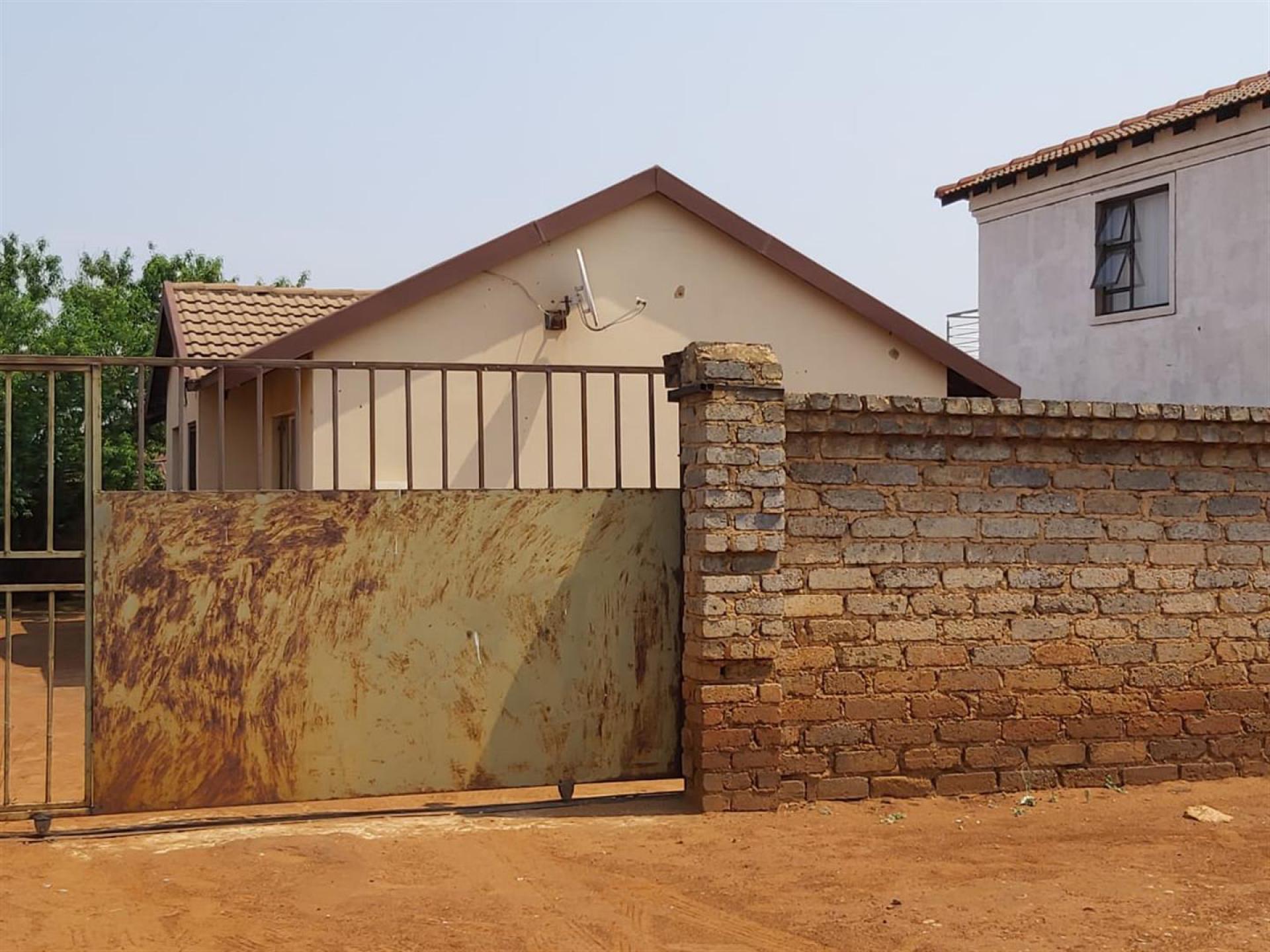 Front View of property in Ogies