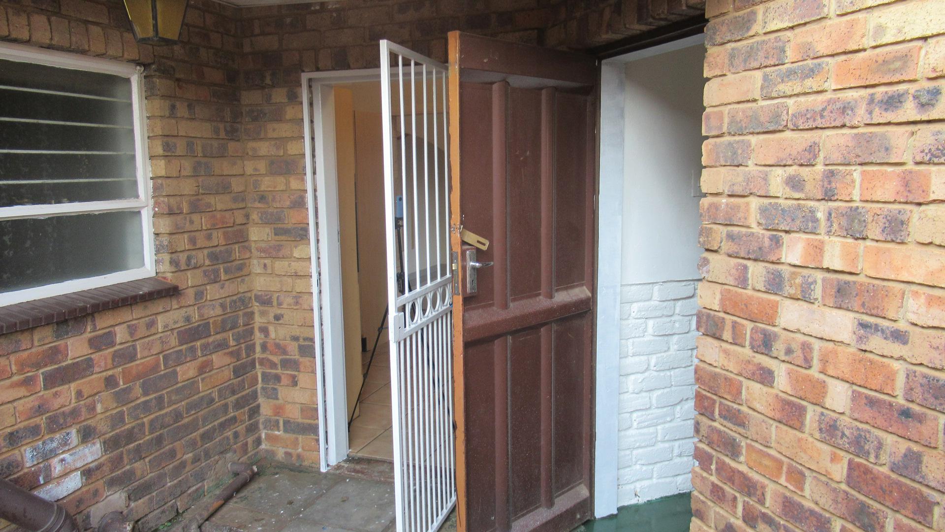 Front View of property in Helikon Park