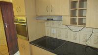 Kitchen - 16 square meters of property in Helikon Park