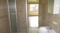 Main Bathroom - 5 square meters of property in Helikon Park