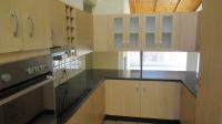 Kitchen - 16 square meters of property in Helikon Park