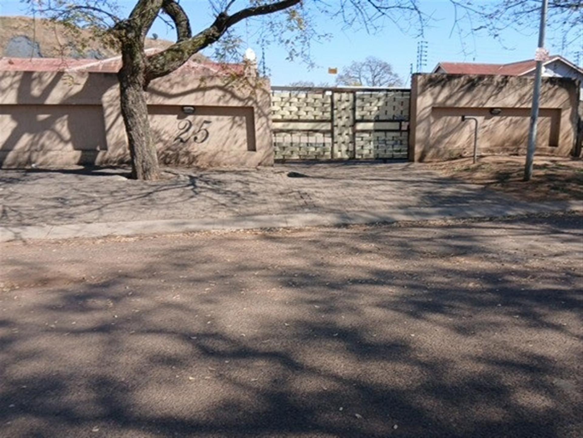 Front View of property in Emalahleni (Witbank) 