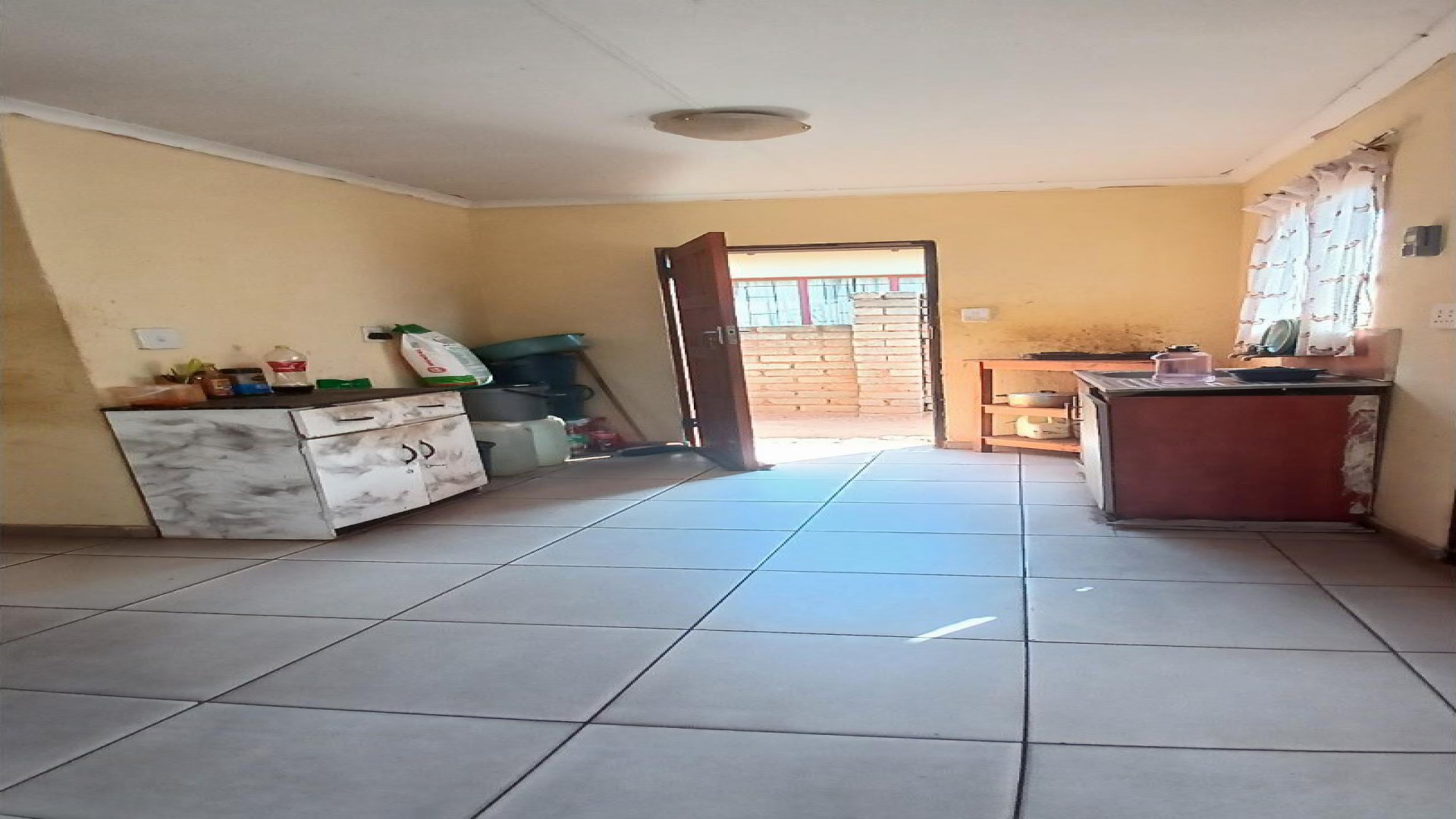 Kitchen of property in Soshanguve East