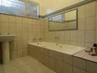 Bathroom 1 - 6 square meters of property in Standerton