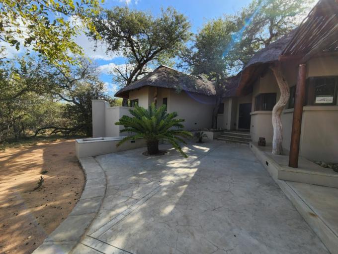 3 Bedroom House to Rent in Hoedspruit - Property to rent - MR509565