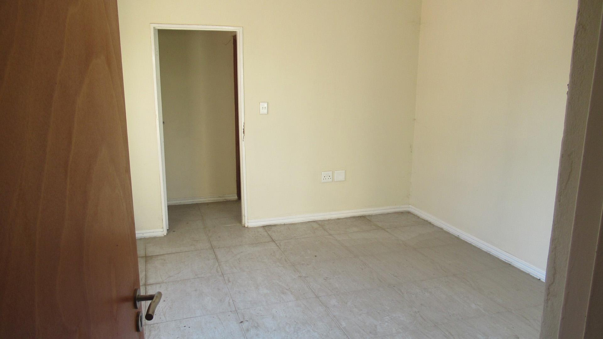 Staff Room - 18 square meters of property in Fourways