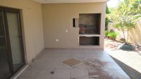 Patio - 28 square meters of property in Fourways