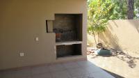 Patio - 28 square meters of property in Fourways