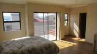 Main Bedroom - 33 square meters of property in Fourways