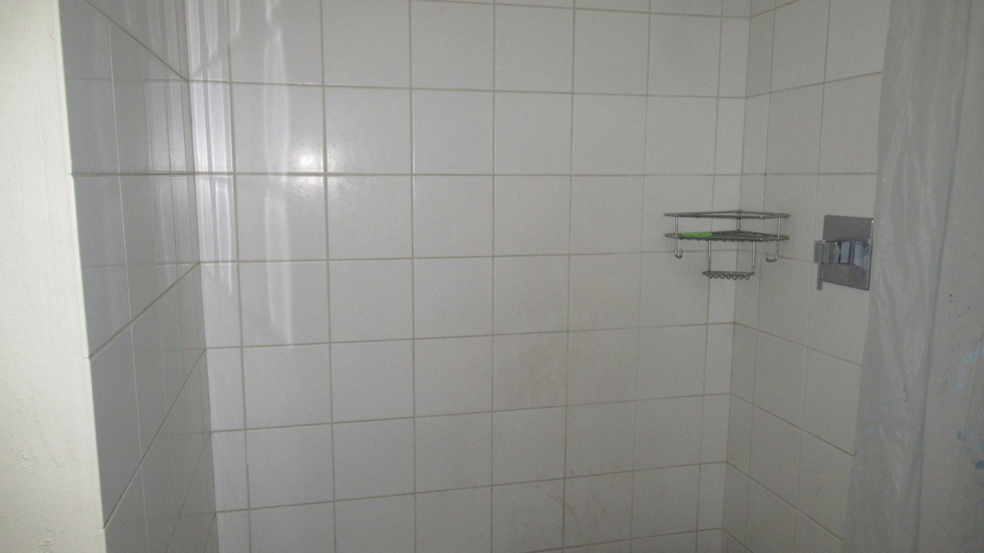 Bathroom 1 - 6 square meters of property in City and Suburban