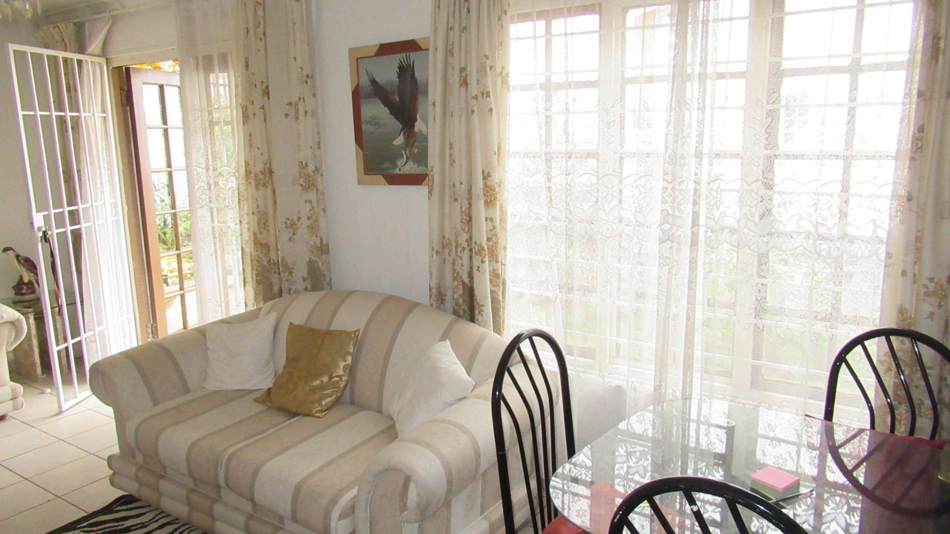 3 Bedroom House for Sale For Sale in Hurlingham Home Sell