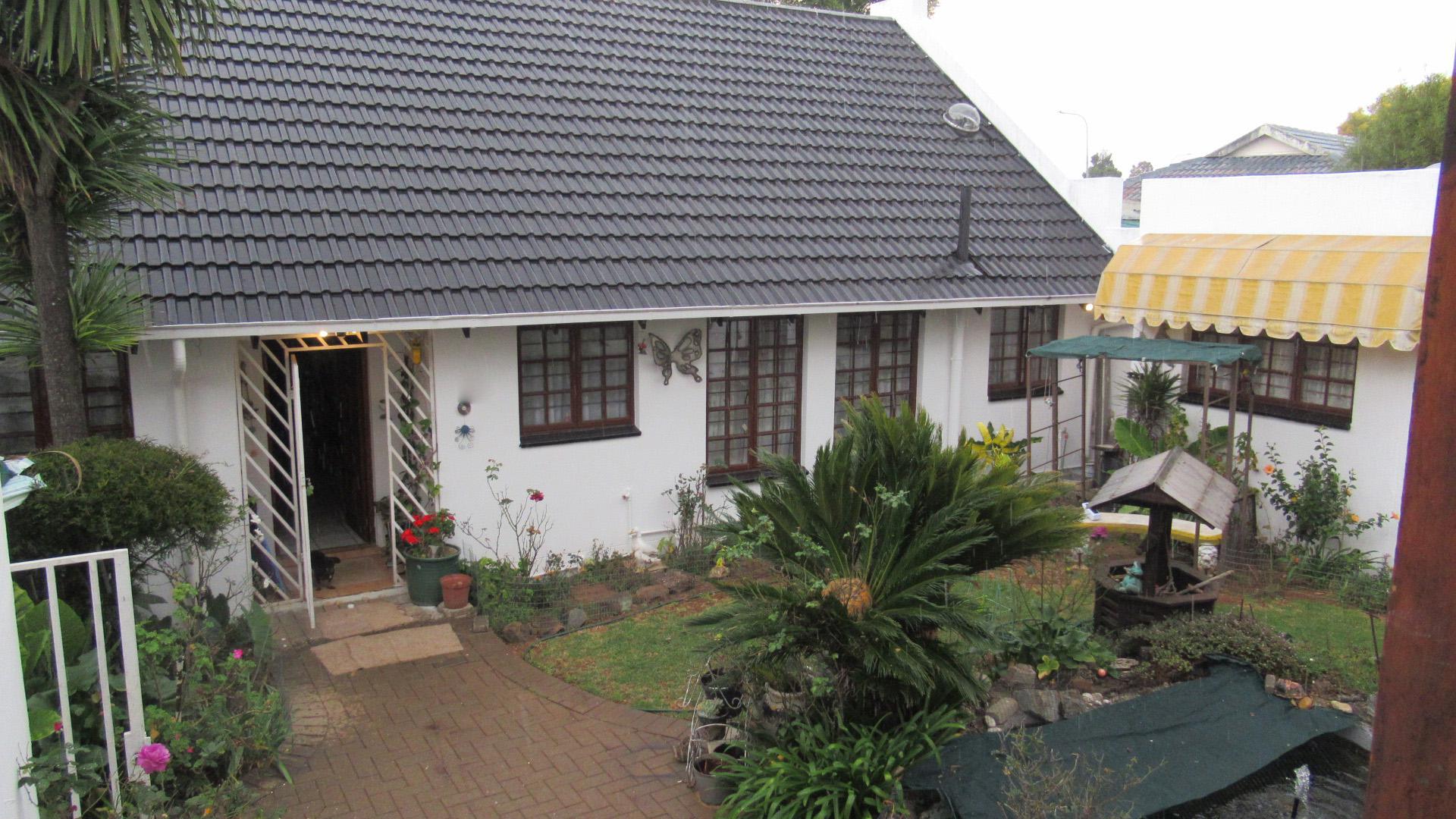 Front View of property in Hurlingham