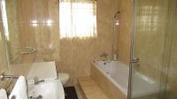 Bathroom 1 - 36 square meters of property in Hurlingham