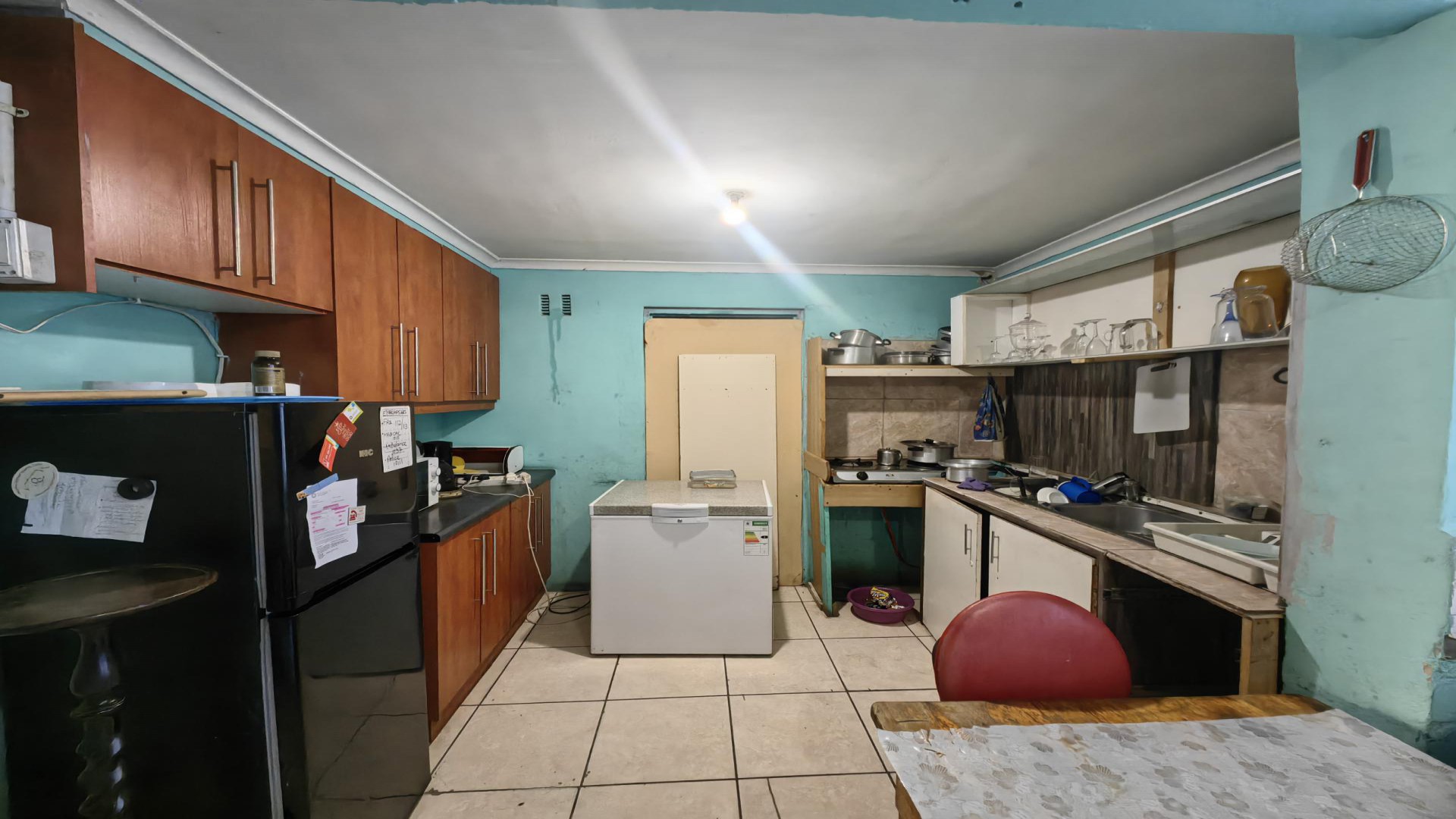 Kitchen of property in Cape Town Centre