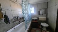 Bathroom 1 of property in Cape Town Centre