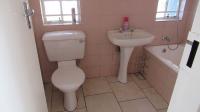 Bathroom 1 - 54 square meters of property in Crystal Park