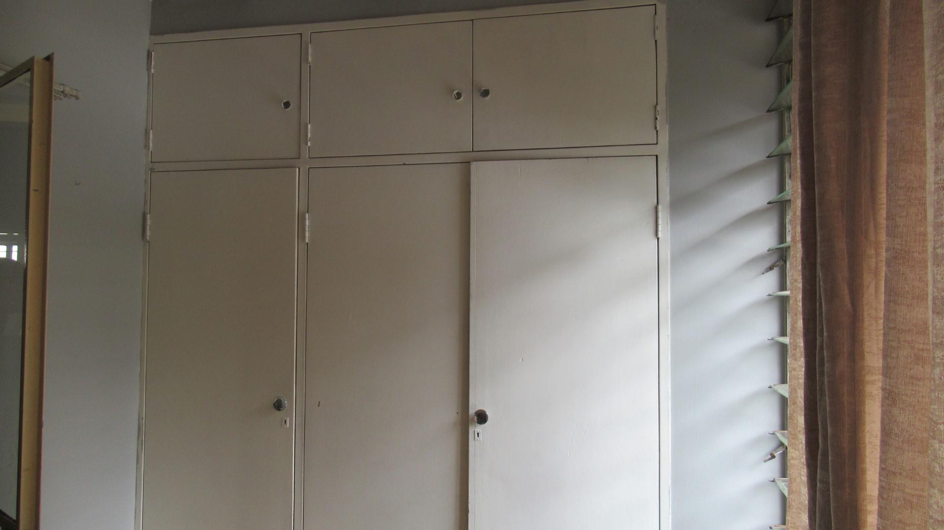 Bed Room 1 - 12 square meters of property in Bertrams