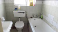 Bathroom 1 - 5 square meters of property in Bertrams