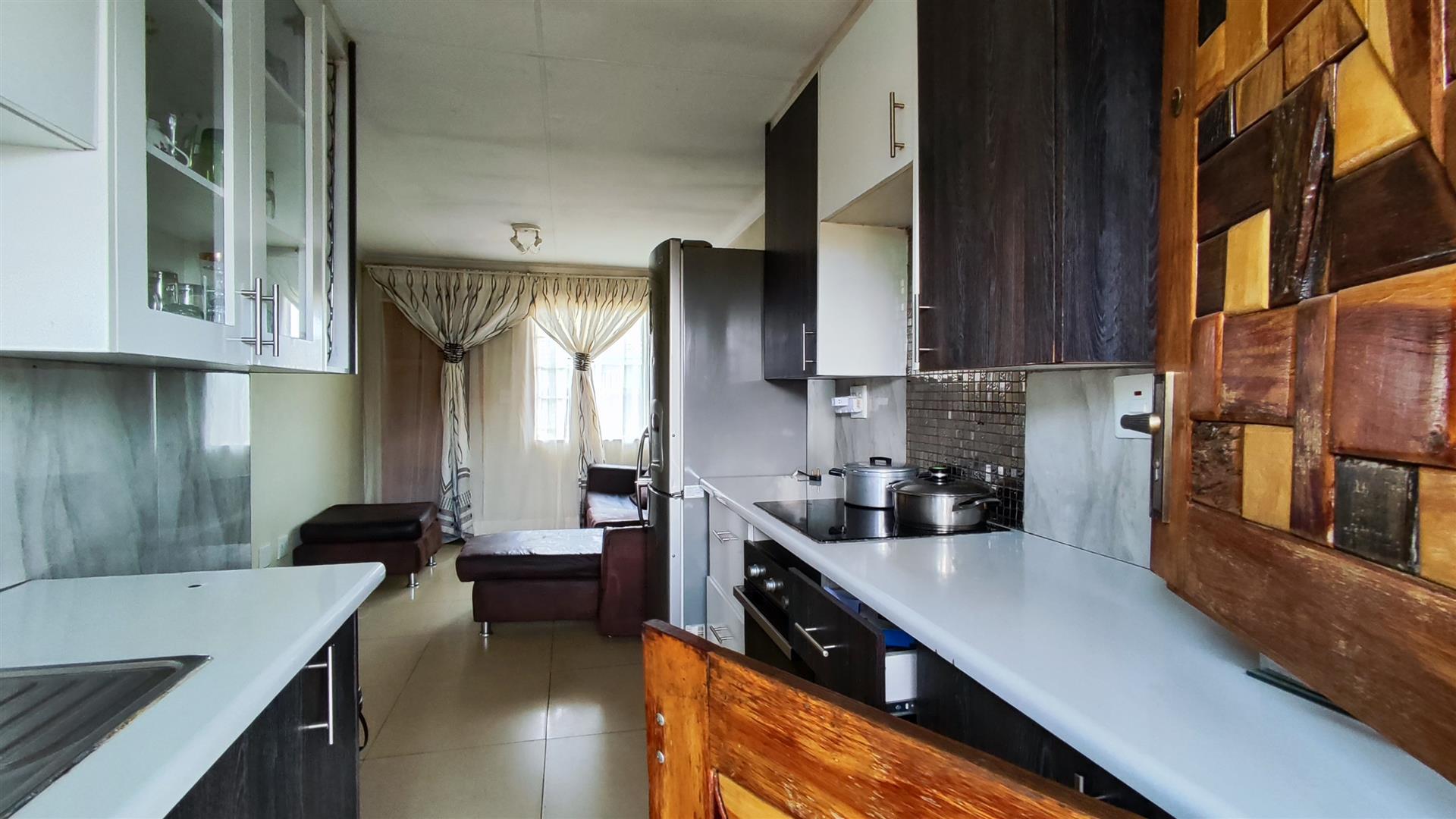 Kitchen - 6 square meters of property in Crystal Park