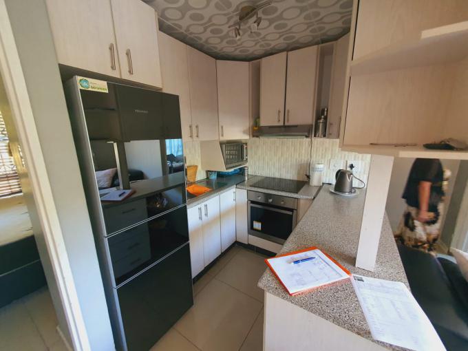 3 Bedroom House for Sale For Sale in Woodhaven MR510408