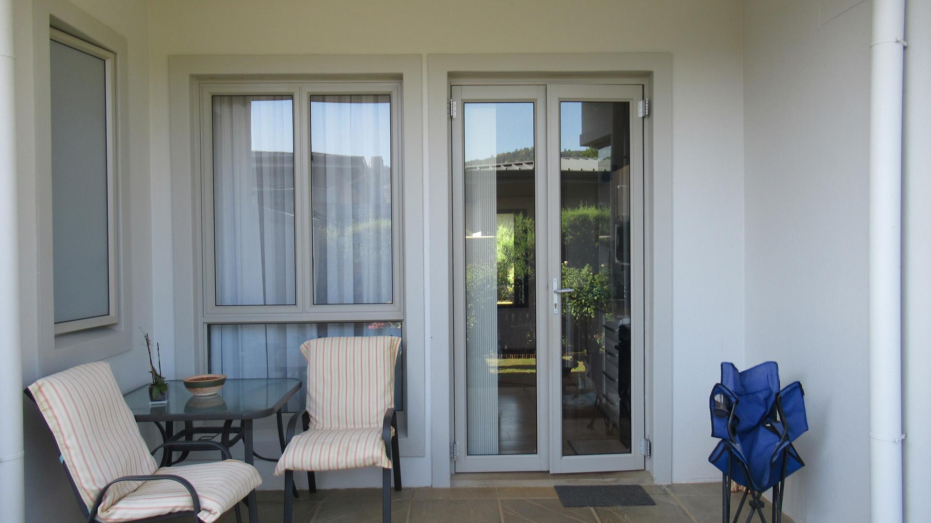 Front View of property in Montrose